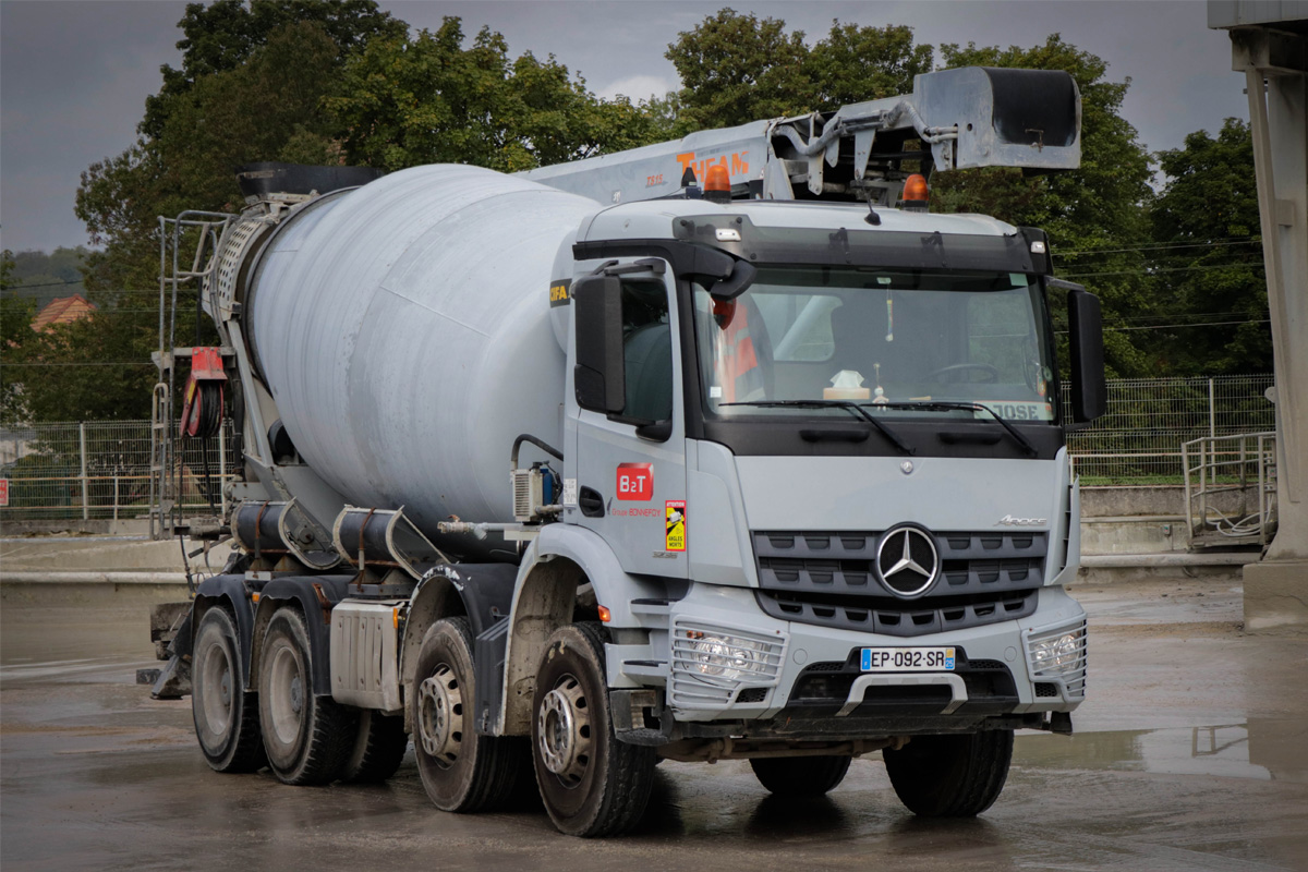 Camion toupie avec tapis Groupe Bonnefoy